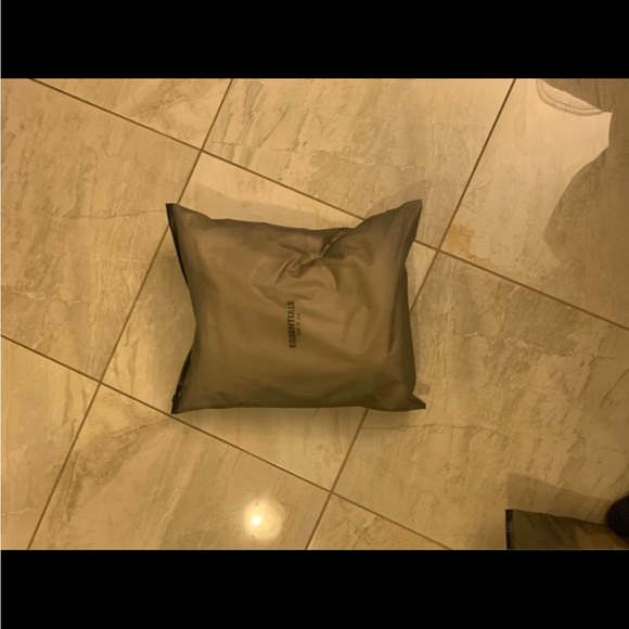 Essentials fog relaxed egg shell - Picture 4 of 7